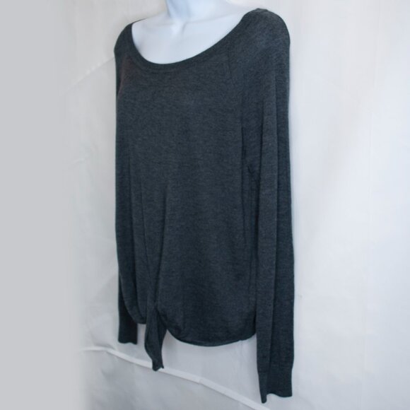 NEW Splendid Tie Front Sweater Womens Small S Gray Tie Front Cashmere 0111X - Picture 2 of 5